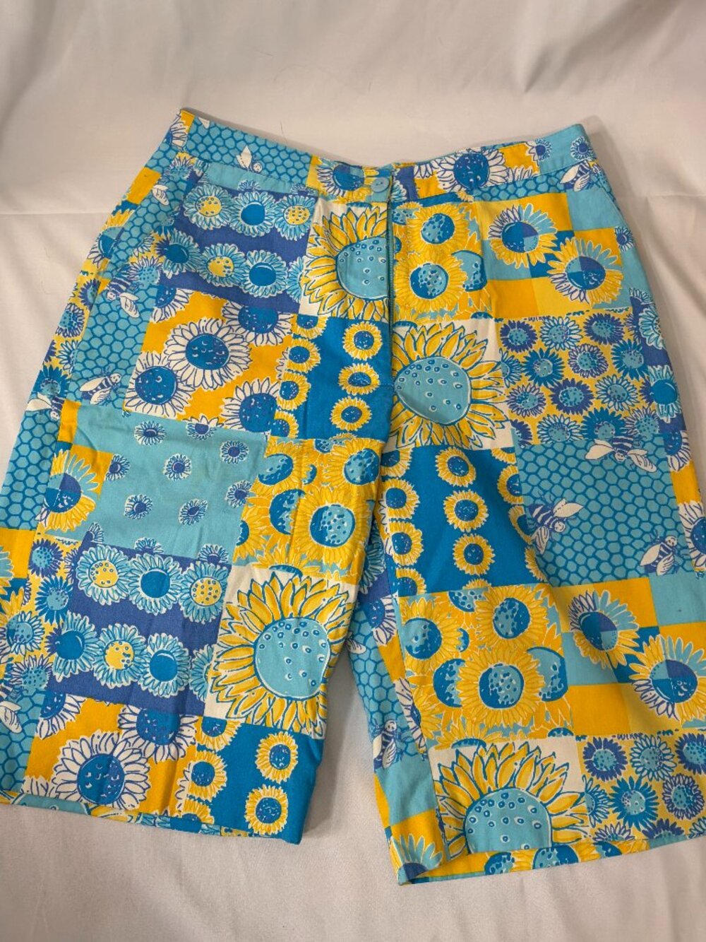 Vintage Lilly Pulitzer Size 2 Sunflower Patchwork long shorts Blue Yellow